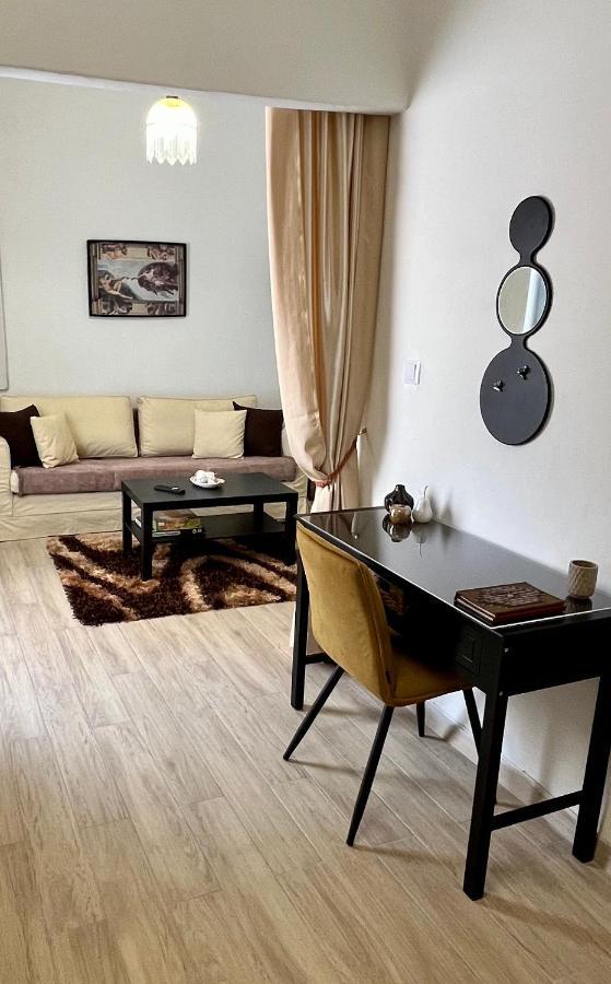 Cozy House With Backyard At Iraklio Attikis Apartment Athens Exterior photo